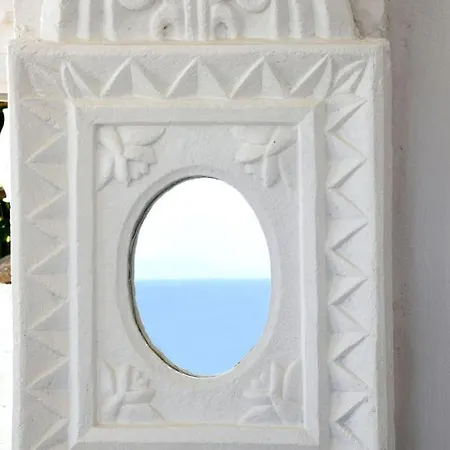 Executive Paros Villa: Beachfront Supreme With Private Pool * Ambelas