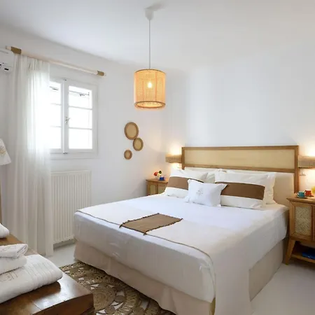 Executive Paros Villa: Beachfront Supreme With Private Pool Villa Ambelas