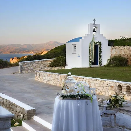 Executive Paros Villa: Beachfront Supreme With Private Pool