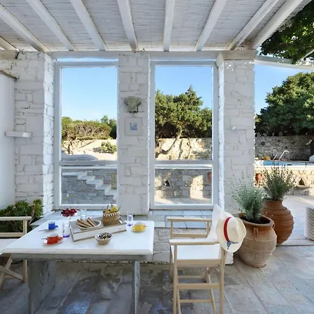 Executive Paros Villa: Beachfront Supreme With Private Pool *