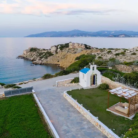 Executive Paros Villa: Beachfront Supreme With Private Pool