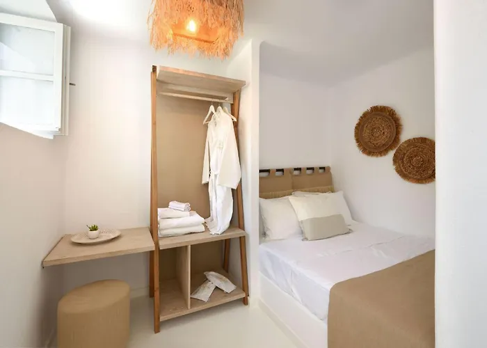 Executive Paros 5 Bedrooms Beachfront Supreme Beachfront Sea Views&private Pool Villa Ambelas