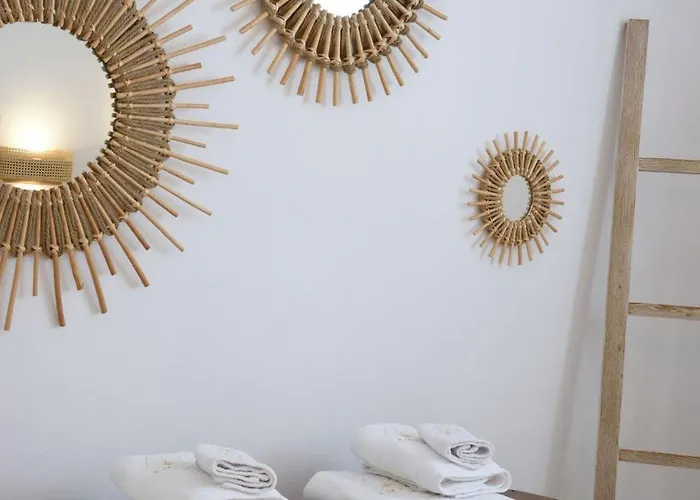 Executive Paros 5 Bedrooms Beachfront Supreme Beachfront Sea Views&private Pool * Ambelas