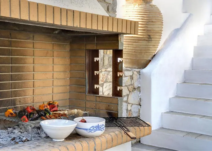 Executive Paros 5 Bedrooms Beachfront Supreme Beachfront Sea Views&private Pool Villa *