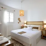 Executive Paros 5 Bedrooms Beachfront Supreme Beachfront Sea Vila Ambelas