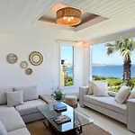 Executive Paros 5 Bedrooms Beachfront Supreme Beachfront Sea Ambelas