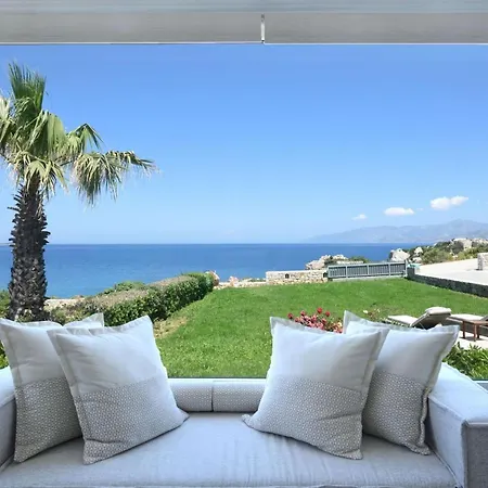 Executive Paros Villa: Beachfront Supreme With Private Pool Ambelas