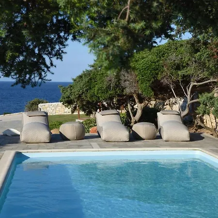 Villa Executive Paros Villa: Beachfront Supreme With Private Pool Ambelas