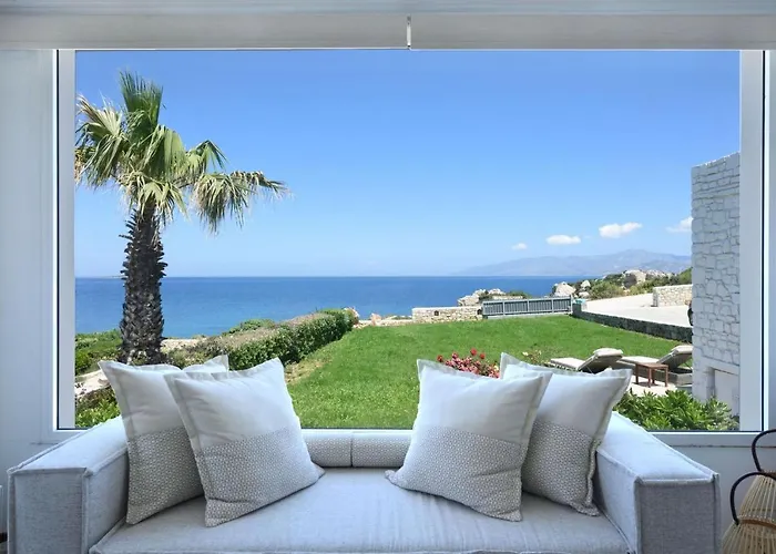 Executive Paros 5 Bedrooms Beachfront Supreme Beachfront Sea Villa *